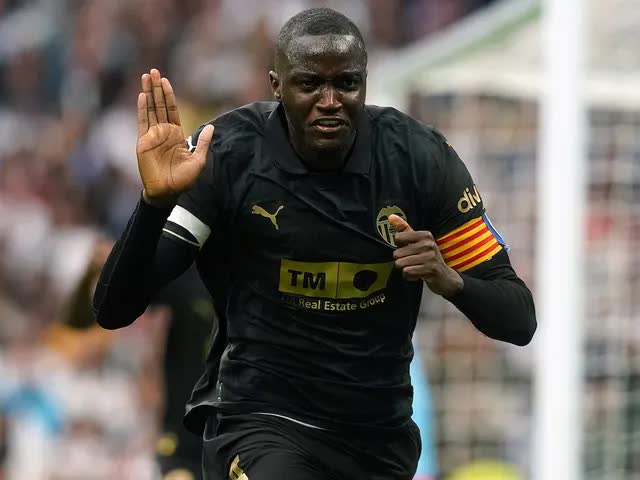 Nhận định, soi tỷ lệ Rayo Vallecano vs Valencia 03h00 ngày 02/12, La Liga